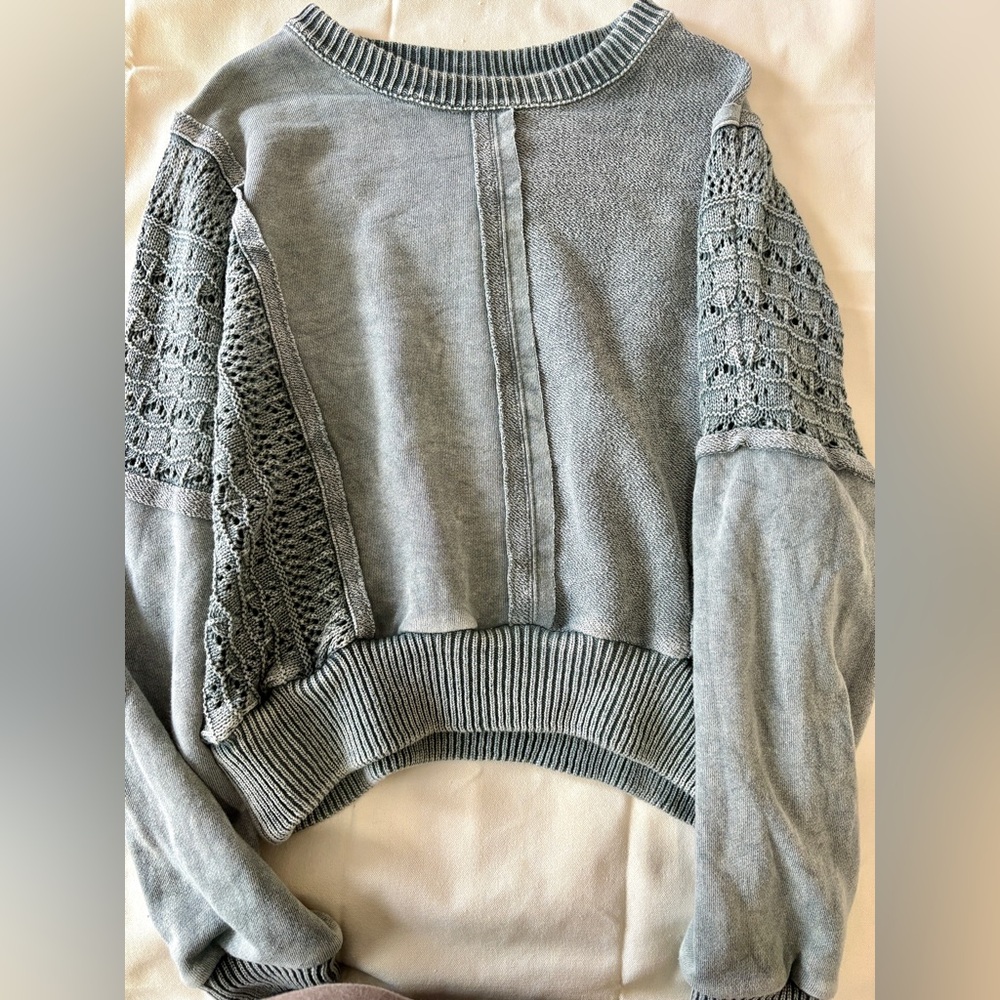 Women's Green/grey Sweater with Lace Sleeves